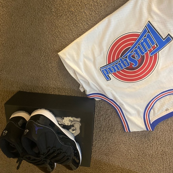 Jordan 11 “space jam” 2016…. Never worn.. perfect condition size 11 - Picture 8 of 11